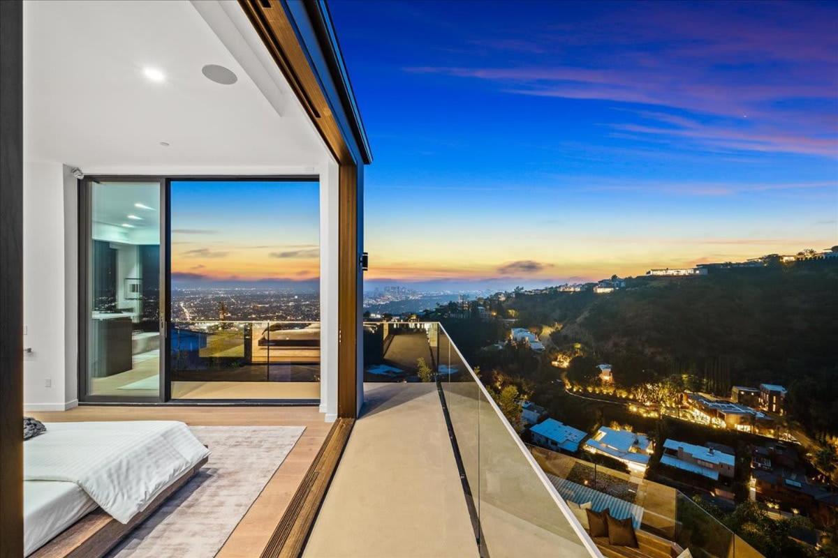 The Hollywood Observatory A Masterpiece Of Modern Luxury And Elegance *