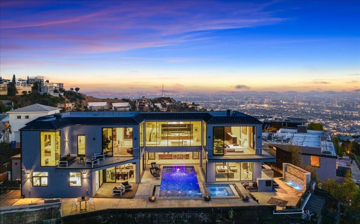 Сasa de vacaciones The Hollywood Observatory A Masterpiece Of Modern Luxury And Elegance